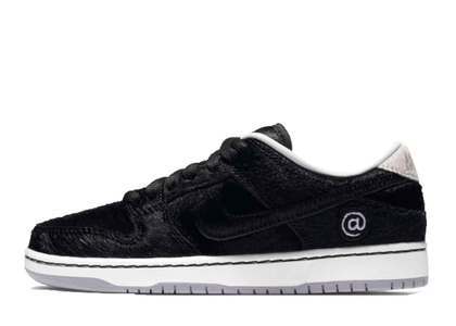 nike sb dunk low medicom